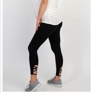 Cropped Black Maternity Workout Leggings
